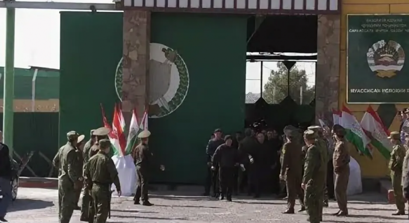 Қонуни Ҷумҳурии Тоҷикистон «Дар бораи авф» ба имзо расид